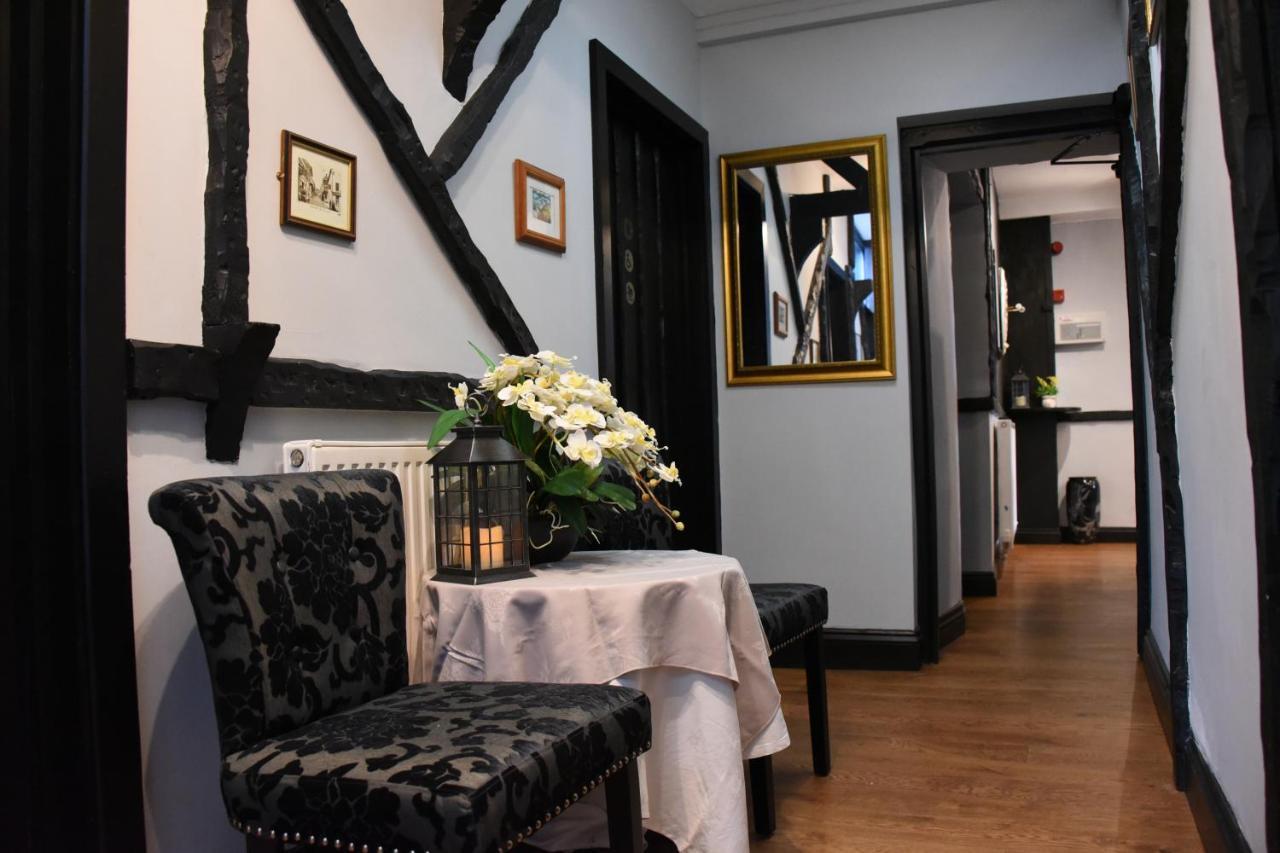 The Llanelwedd Arms Hotel Builth Wells Exterior foto
